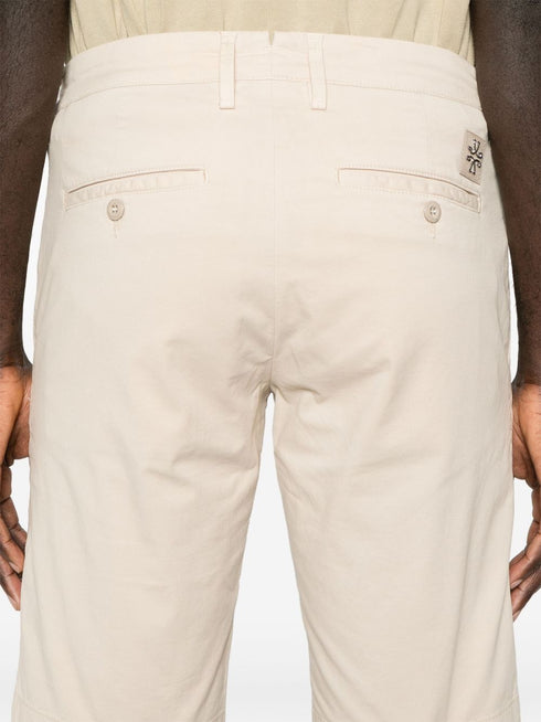 logo-plaque chino shorts